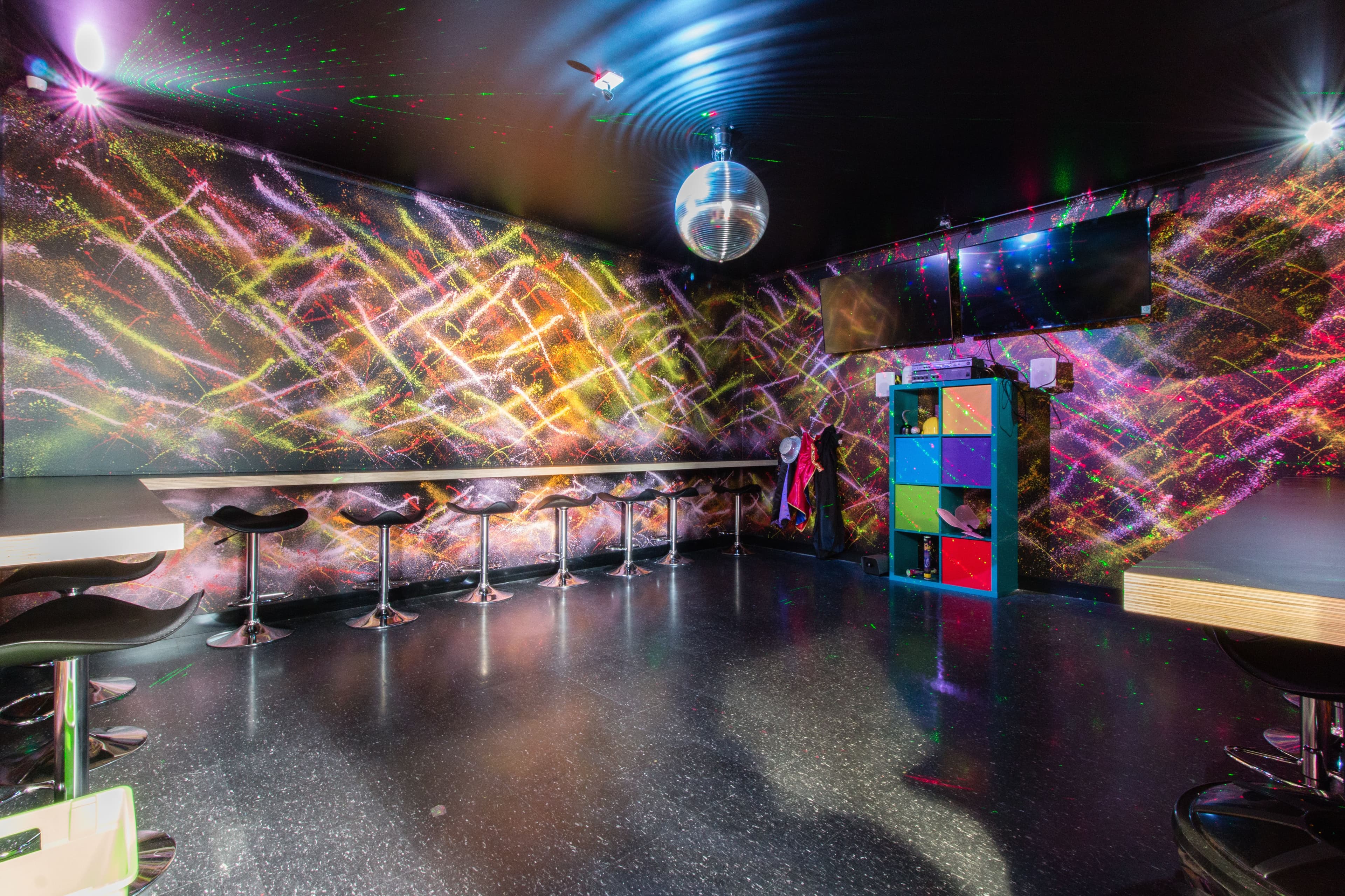 Themed Party Rooms